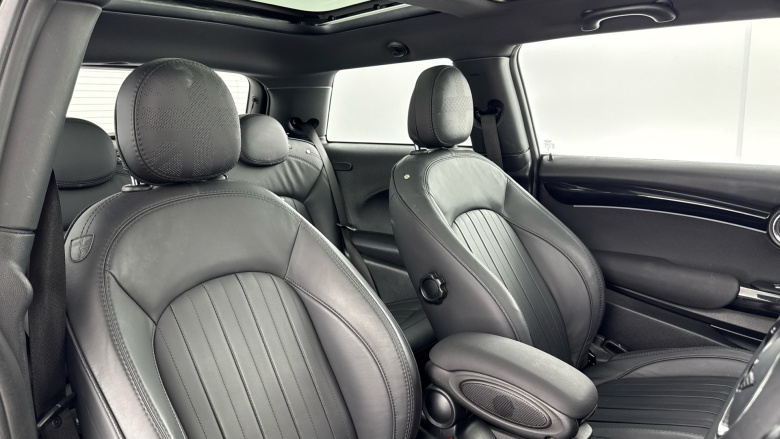 MINI Hatchback 135kW Cooper S Level 3 33kWh 3dr Auto Electric Hatchback